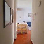Apartament Seaside Deluxe For Long Term Durrës