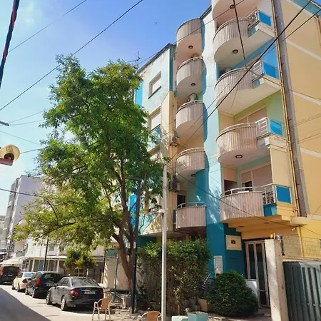 Apartment Seaside Deluxe For Long Term Durrës