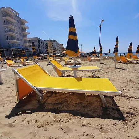 Seaside Deluxe For Long Term Daire Dıraç
