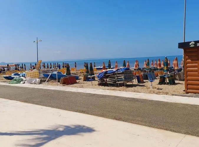 Apartament Seaside Deluxe For Long Term Durrës