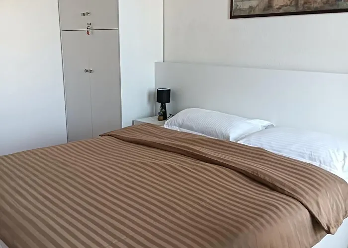 Seaside Deluxe For Long Term * Durrës